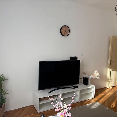 Paris Blvd Apartman